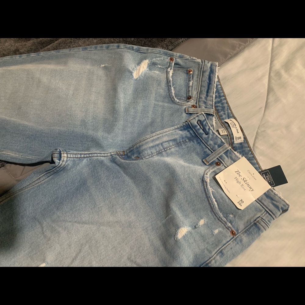 COPY - Abercrombie and Fitch curve love skinny high rise size 30R